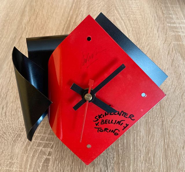 Orologio Design Ferro Rosso Nero