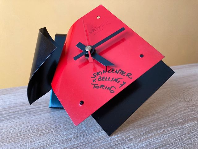 Orologio Design Ferro Rosso Nero