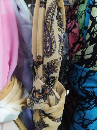 Bufanda de seda con estampado paisley