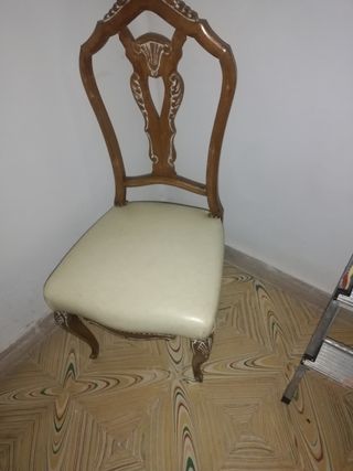 Sedia classica in legno