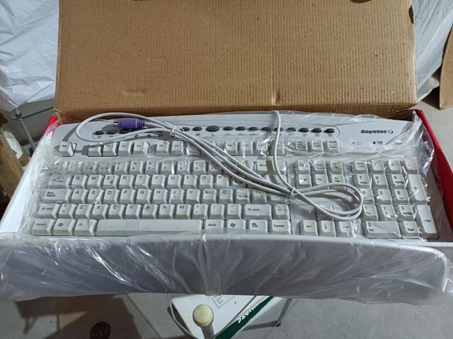 Teclado Ordenador Soyntec Weboard 200