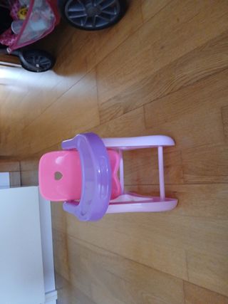 3 Muñecas + Cuna + Trona