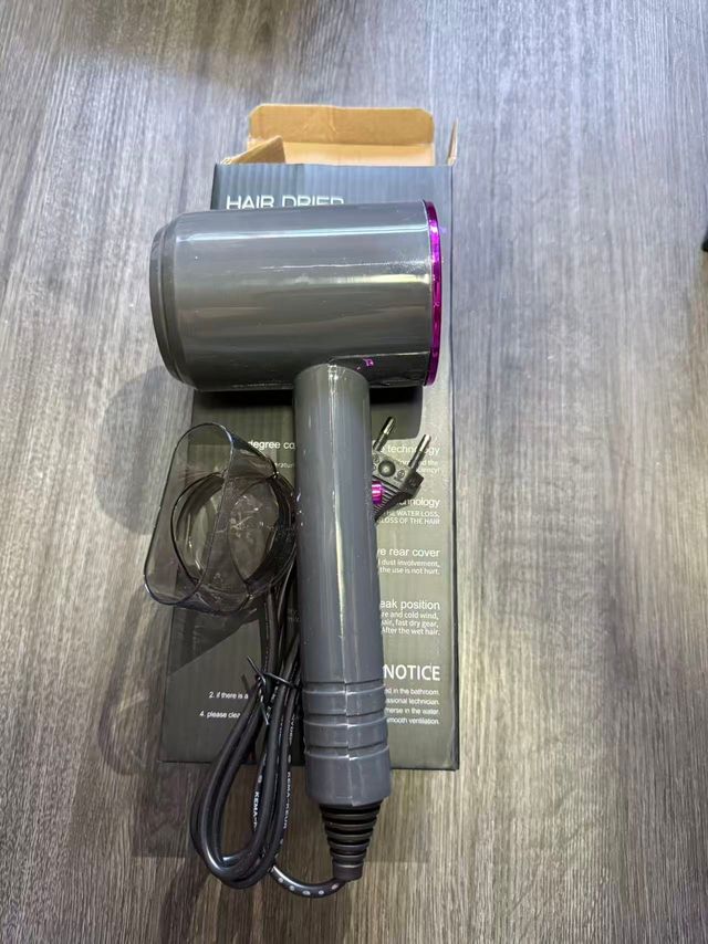 Secador de pelo profesional gris