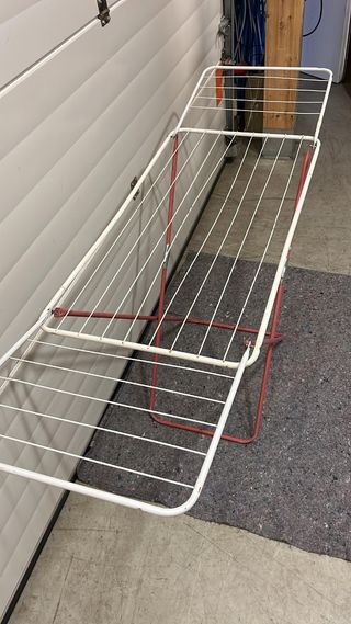 Tendedero Plegable Metálico Rojo y Blanco