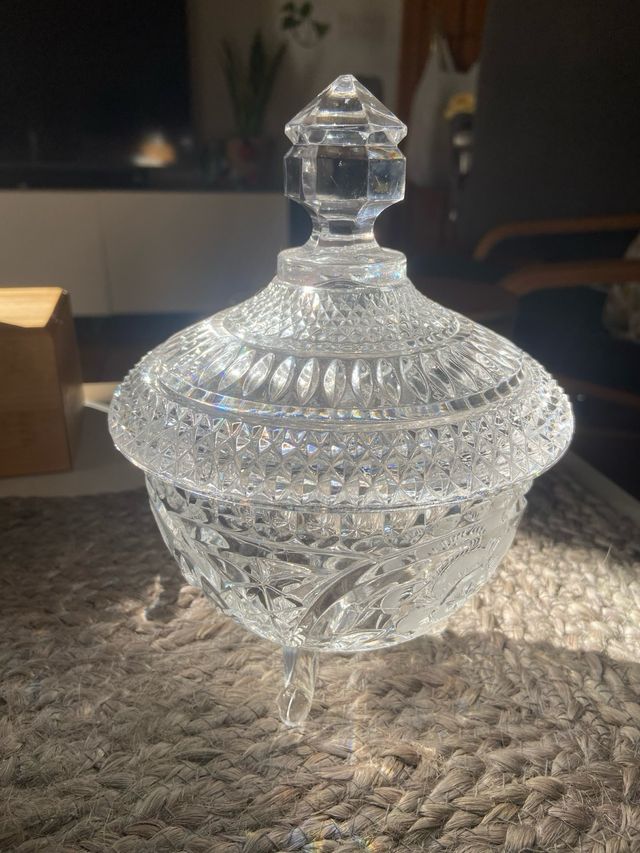 Bombonera cristal tallado