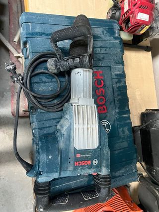 Martillo Bosch GSH 11 VC