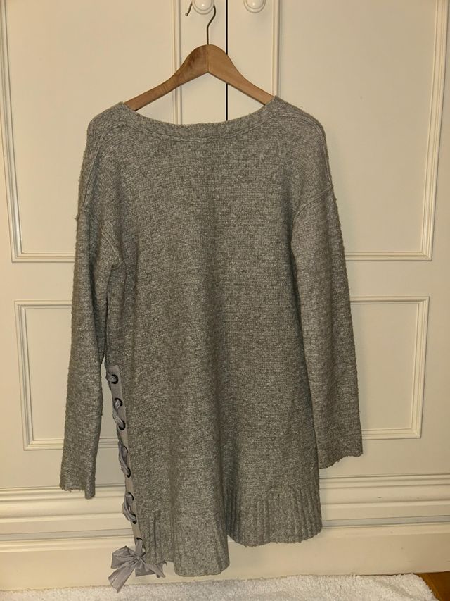 Jersey gris con cordones lateral