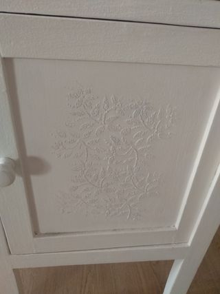 Mesita auxiliar restaurada