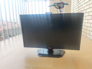 MONITOR PROFESIONAL MARCA LG, COLOR Y ESTILO NEGRO
