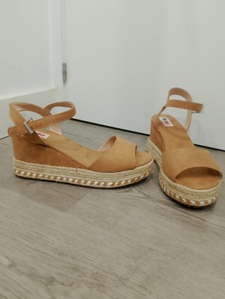 Sandalias Mustang Talla 41 Marrón