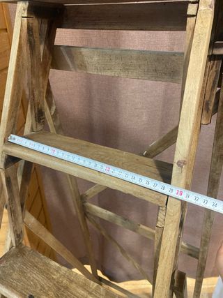 Escalera antigua de madera