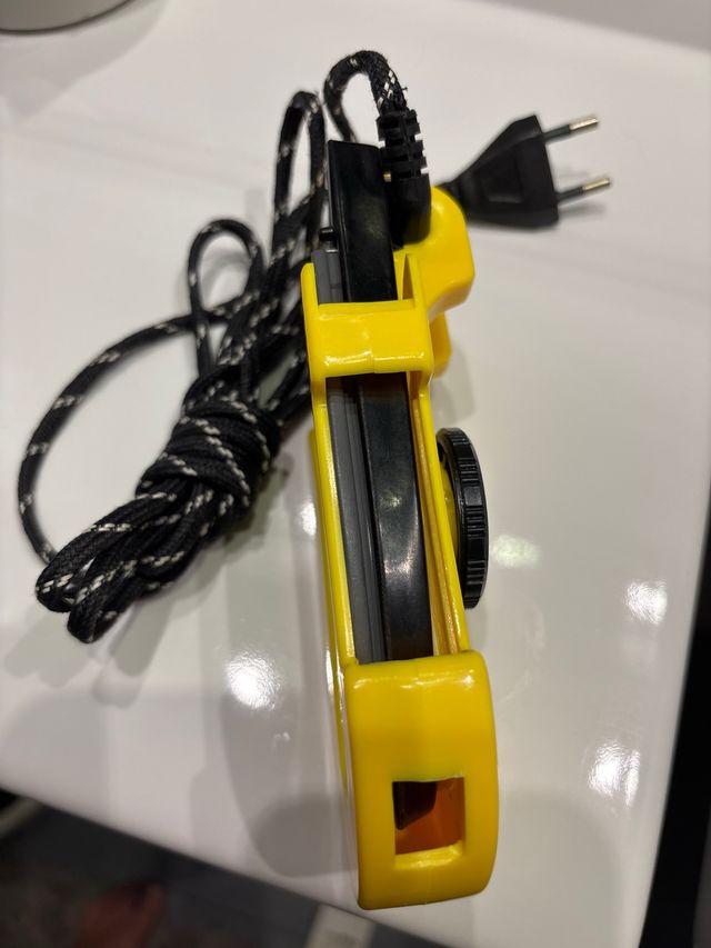 Plancha de viaje amarilla