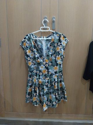 Mono corto floral Shein Talla S