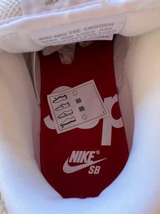 Nike Dunk SB Low x Supreme Plata Blanco