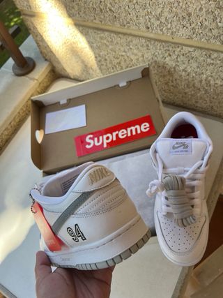 Nike Dunk SB Low x Supreme Plata Blanco