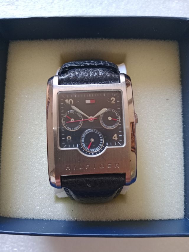 Reloj Tommy Hilfiger Negro