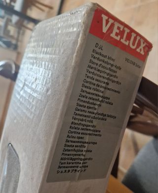 Persiana Velux 77cm x 122cm Nueva