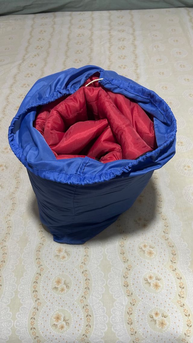 Sacco a pelo rosso con interno beige