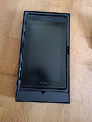 Huion Kamvas Pro 12 con maletín