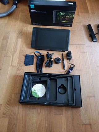 Huion Kamvas Pro 12 con maletín