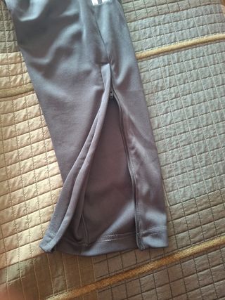 Pantalones chándal Adidas grises