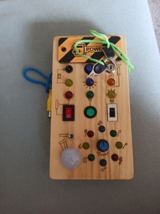 Juguete de madera educativo. Funciona todo!
