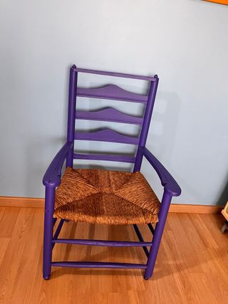 Sillón de enea y madera