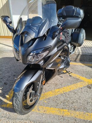 YAMAHA FJR 1300