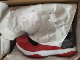 Zapatillas Nike Jordan 11 CMFT Low Negro Rojo, tal