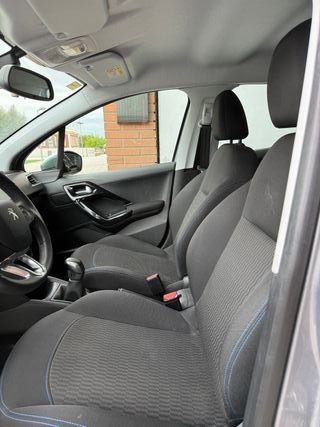 Peugeot 208 SOLO 30.000KM!! 2019