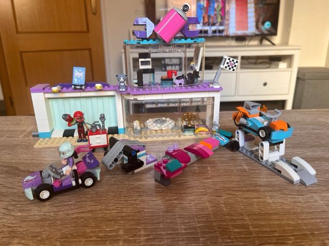 Officina automobilistica Lego Friends 41351