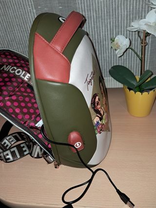 Mochila Nicole Lee verde y rosa