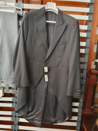 Chaqués y Pantalónes Novio FUENTECAPALA