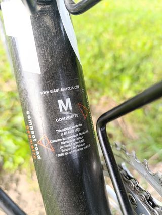 Bicicleta de carretera Giant Negra