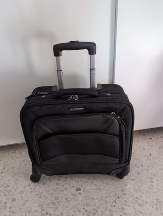Maletín portátil con ruedas