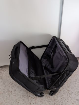 Maletín portátil con ruedas