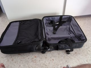 Maletín portátil con ruedas