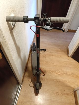 Patinete "eléctrico" Dyxtroy sin batería ni BMS