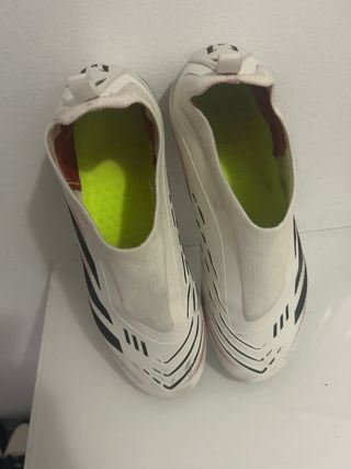 Botas de fútbol Adidas Predator 11
talla:42