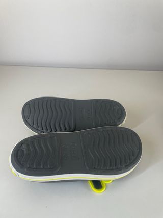 Sandalias Crocs Crocband Cruiser Gris/Amarillo Tal