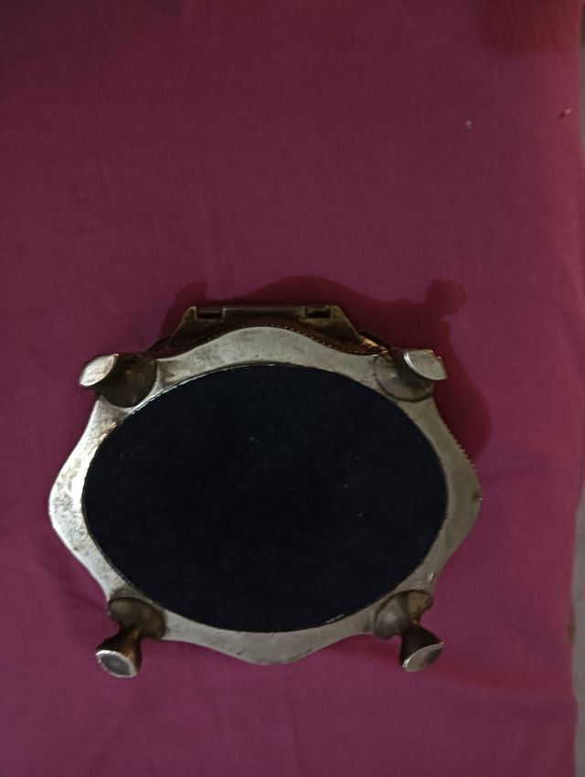 Antiguo joyero bañado en plata