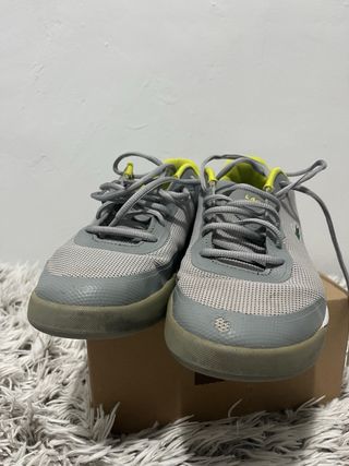 Zapatillas Lacoste grises