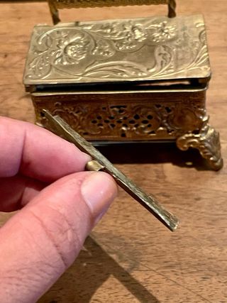 Antiguo joyero para reloj de bolsillo