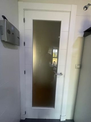 2 Puertas de madera con cristal