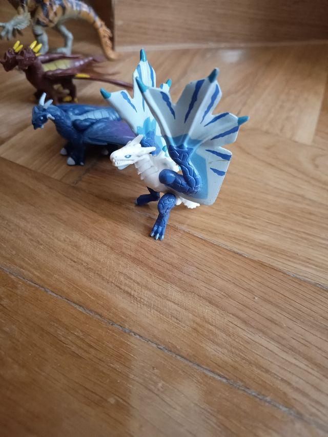 Invizimal, Dragones, Dinosaurio velociraptor