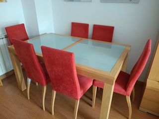 Mesa comedor extens, 8-10 comens, cristal-madera