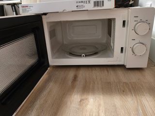Microondas Hisense Blanco como nuevo 