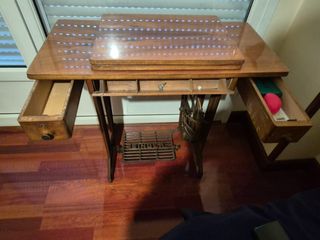 Máquina de Coser Antigua Singer