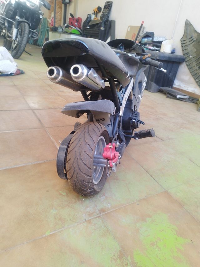 Mini moto casi nueva