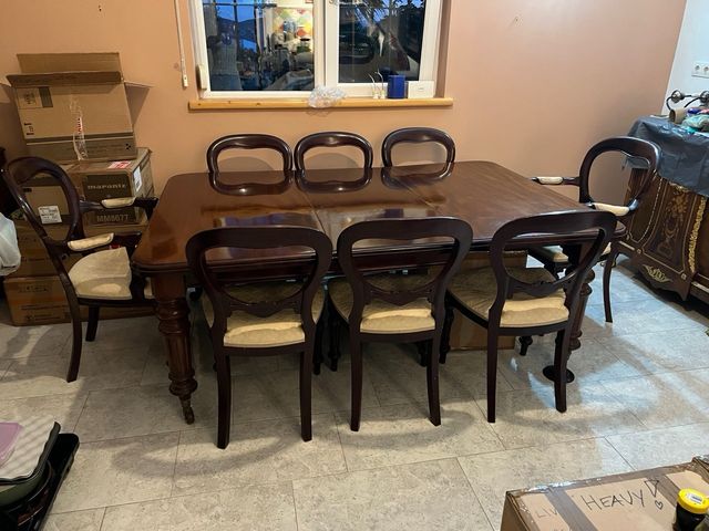 Mesa de comedor y 6 sillas